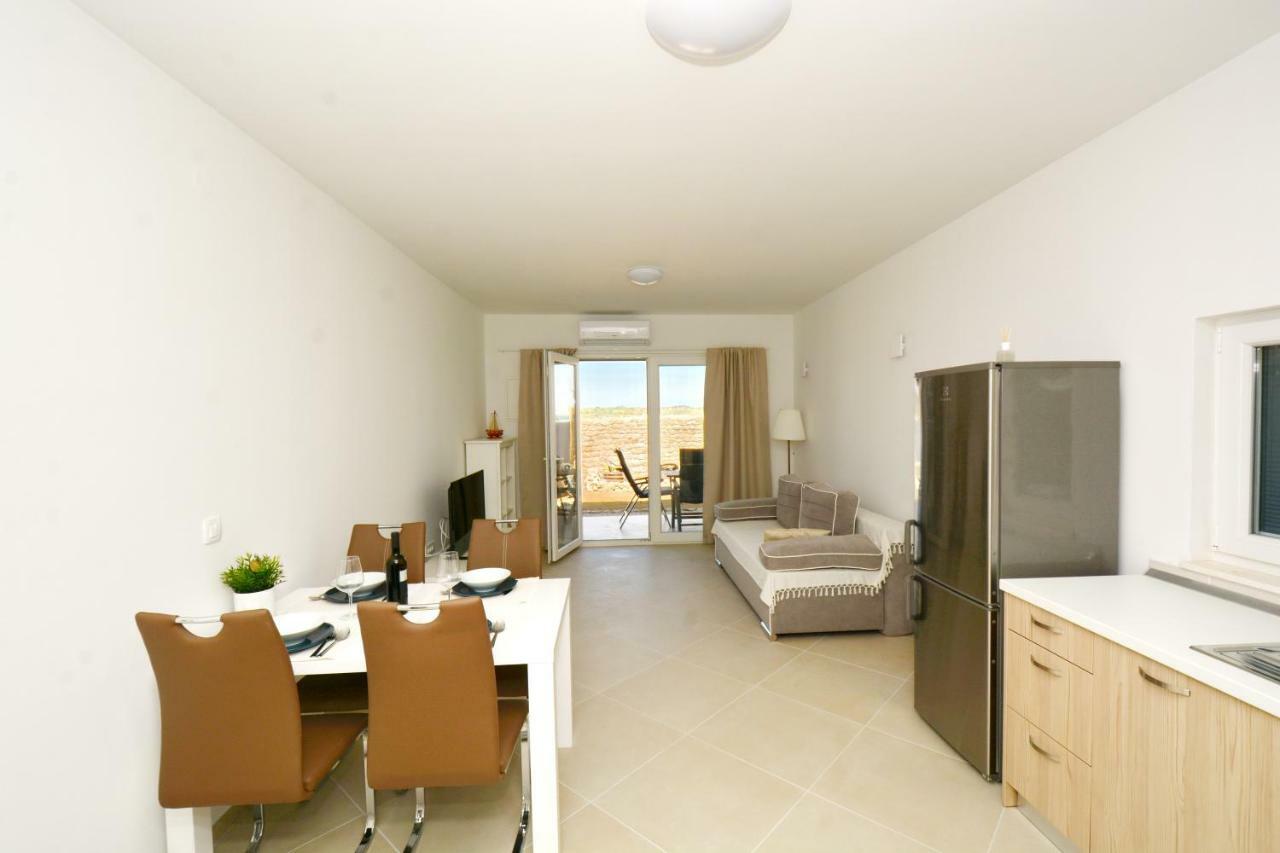 Apartments Piazza Nin Exterior photo